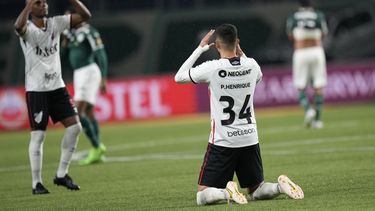 Paranaense acaba con dominio de Palmeiras y va a la final