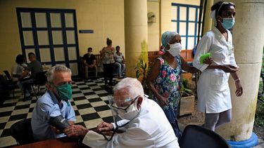 cuba reconoce inexactitud de cifras de muertos por covid-19
