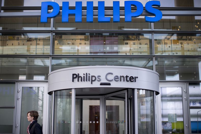 ARCHIVO - Esta fotografía del 27 de enero de 2015 muestra el Centro Philips en Amsterdam, Holanda. (AP Foto/Peter Dejong, Archivo)