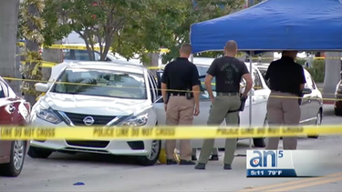 encuentran el cadaver de una mujer apunalada  frente a la alcaldia de hialeah