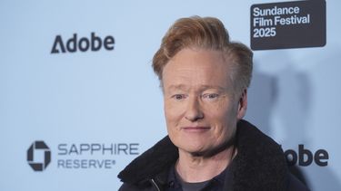 Conan OBrien asiste al estreno de If I Had Legs Id Kick You durante el Festival de Cine de Sundance el viernes 24 de enero de 2025 en el Library Theatre de Park City, Utah. (Foto AP/Chris Pizzello)