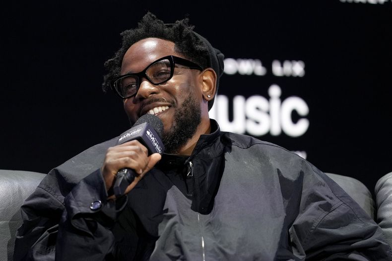 Kendrick Lamar, artista del espectáculo de medio tiempo del Super Bowl LIX de Apple Music, habla durante una conferencia de prensa, el jueves 6 de febrero de 2025, en Nueva Orleans, previo al Super Bowl de la NFL entre los Eagles de Filadelfia y los Chiefs de Kansas City. (AP Photo/Matt York)