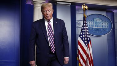 Ideas de Trump sobre coronavirus alarman a especialistas