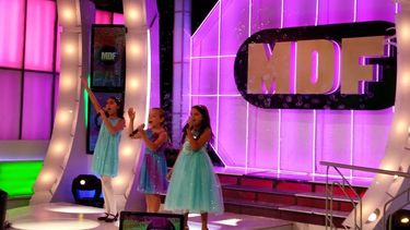 hermosas ninas impresionaron en minuto de fama