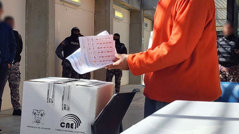 elecciones-ecuador-131815.jpg