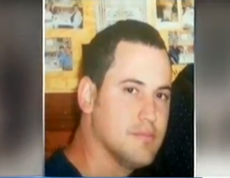 La madre de uno de los cubanos de Miami detenidos en la isla acusados de terrorismo sostiene que su hijo es inocente.