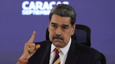 El presidente de Venezuela, Nicolás Maduro, durante una conferencia de prensa, el lunes 1 de septiembre de 2025, en Caracas. (AP Foto/Ariana Cubillos)
