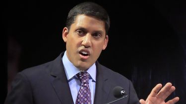 Jefe de USAID va al Congreso por Twitter cubano