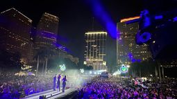 video: miles de personas asistieron al historico concierto de fin de ano en el bayfront park en miami