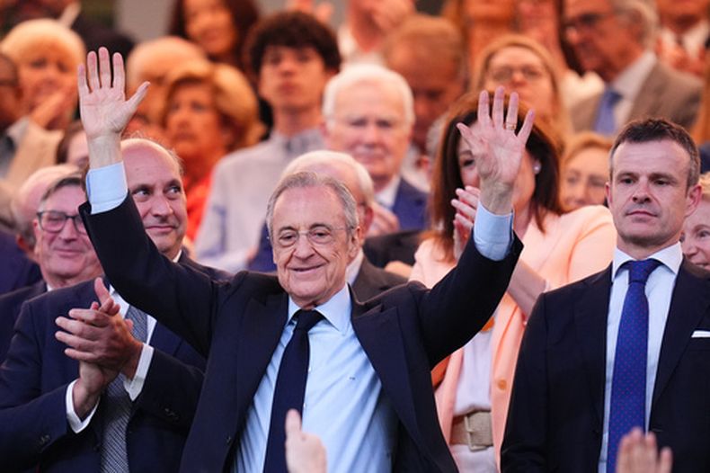 El presidente del Real Madrid Florentino Pérez previo al partido contra el Athletic Bilbao, el sábado 23 de mayo de 2026, en Madrid. (AP Foto/Manu Fernández)