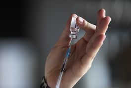 Gobierno alemán quiere mandato universal de vacuna