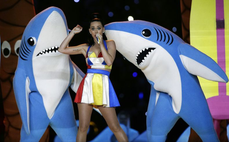 ESP-MUS_KATY_PERRY-TIBURONES-0.jpg