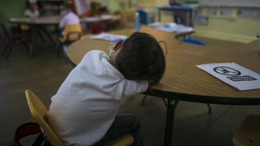 el departamento de educacion desarrolla iniciativas para atraer maestros