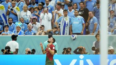 Portugal somete 2-0 a Uruguay y se mete a octavos