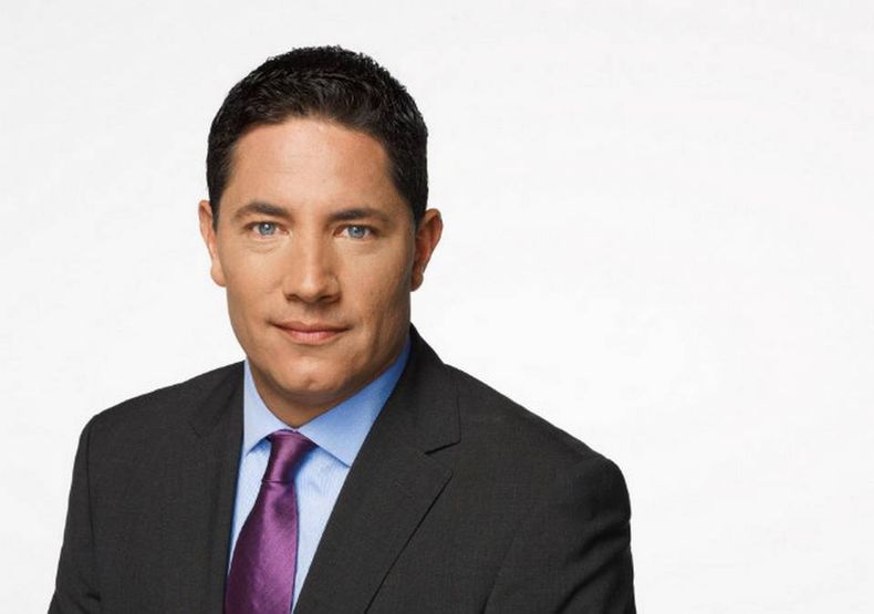 El periodística mexicano Fernando del Rincón dejará el canal de televisión CNN en Español después de que no lograra un acuerdo para la renovación de su contrato.  En un mensaje interno enviado el jueves por la tarde, la compañía le agradeció al conductor