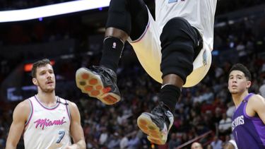 Miami se coloca 7mo en el Este tras vapulear a Suns