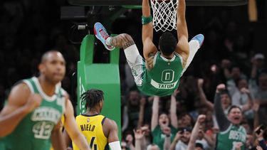 Brown y Tatum guían a Celtics a triunfo sobre Pacers
