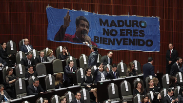 los diputados mexicanos le gritaron dictador maduro en la toma de posesion de manuel lopez obrador