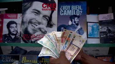 americateve | CUC PESOS CUBA REMESAS.jpg