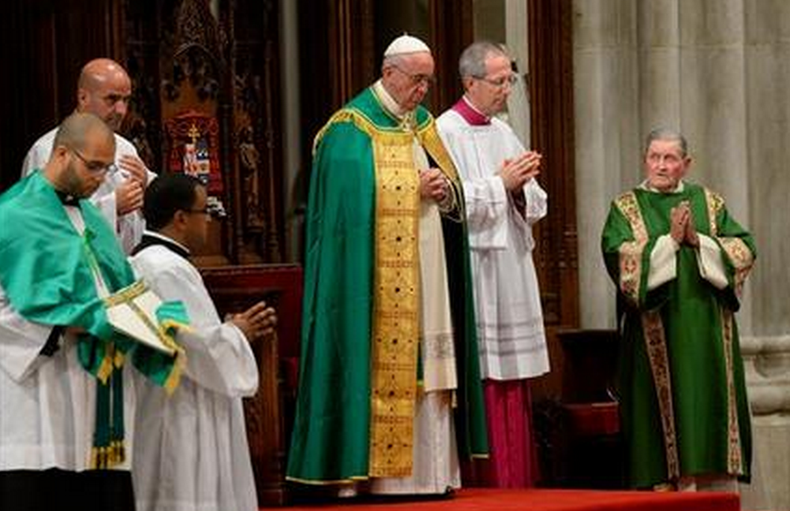 PAPA FRANCISCO EN ST PATRICK.png