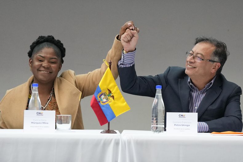 AMS-GEN COLOMBIA-REUNIÓN URIBE PETRO