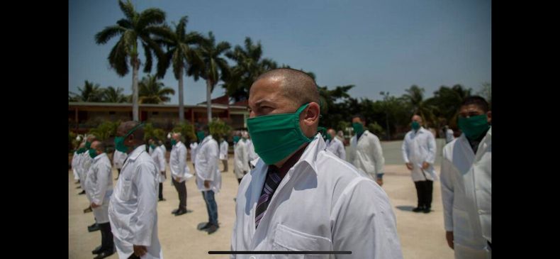 Rubio y Menéndez quieren restaurar un programa especial para médicos cubanos (Archivo).&nbsp;