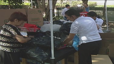 comunidad de miami recoge donaciones para ayudar a las victimas de las inundaciones en peru