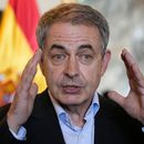 ARCHIVO - El expresidente del gobierno español, José Luis Rodríguez Zapatero, habla con periodistas en La Paz, Bolivia, el jueves 12 de mayo de 2022. (AP Foto/Juan Karita, Archivo)