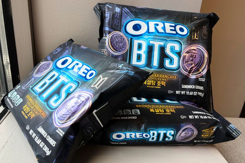 Las nuevas galletas fruto de la colaboración entre Oreo y BTS el lunes 25 de mayo de 2026 en Nueva York. (Foto AP/Sydney Schaefer)