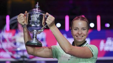 Kontaveit alarga su recha y se consagra en San Petersburgo
