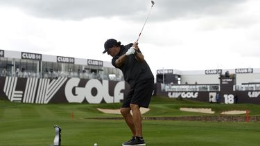 Liga saudí pone a Mickelson en el foco de las críticas