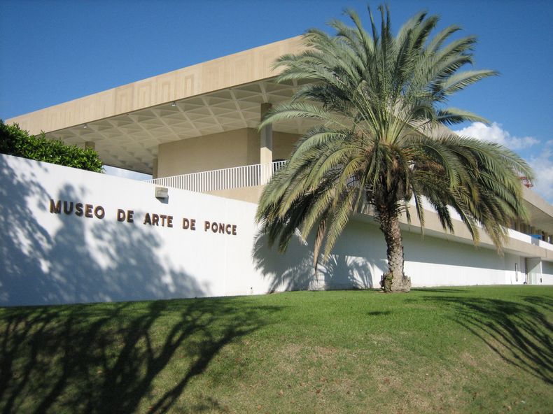 Museo_de_Arte,_Ponce,_Puerto_Rico-Exterior.jpg