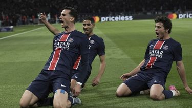 Fabián Ruiz festeja tras anotar el primer gol del Paris Saint-Germain ante Arsenal en la vuelta de las semifinales de la Liga de Campeones, el miércoles 7 de mayo de 2025, en París. (AP Foto/Aurelien Morissard)