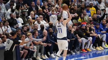 Doncic y Mavs evitan barrida; vencen a Warriors