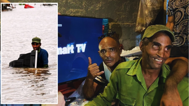 le regalan un televisor nuevo a minguito, el cubano que se hizo viral al salir del agua con su viejo televisor en santiago de cuba