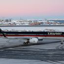 ARCHIVO - Un avión con Donald Trump Jr. a bordo aterriza en Nuuk, Groenlandia, el 7 de enero de 2025. (Emil Stach/Ritzau Scanpix via AP, archivo)