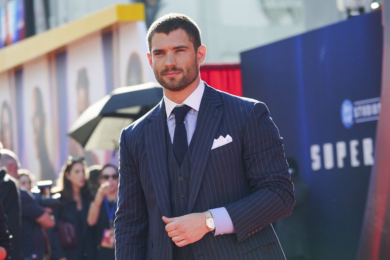 David Corenswet llega al estreno de Superman el lunes 7 de julio de 2025 en el Teatro Chino TCL de Los Ángeles. (Foto Jordan Strauss/Invision/AP)