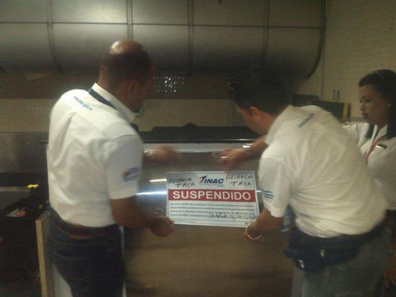 El Instituto Nacional de Aeronautica Civil (INAC)  informó en su cuenta en Twitter (@INAC_Venezuela)  que las ventas de pasajes de  algunas aerolíneas internacionales fueron suspendidas