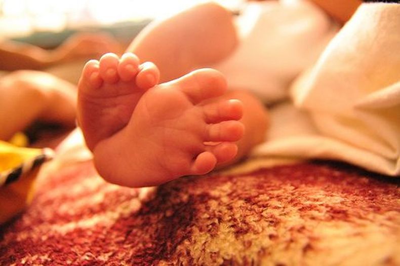 Muchas cubanas prefieren no salir embarazadas en la isla o, al menos, retrasar lo más que puedan ese momento. Una de las principales causas son las severas carencias económicas para criar a un niño en Cuba.