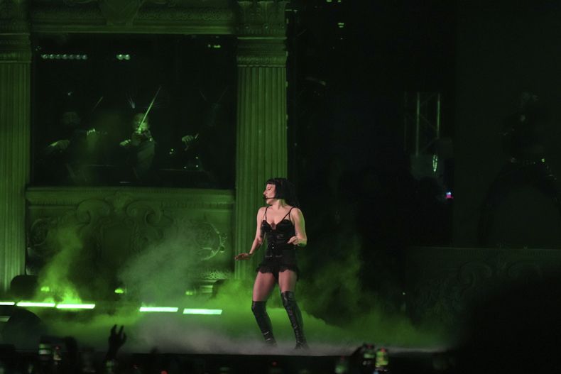Lady Gaga se presenta durante su concierto gratuito en la playa de Copacabana en Río de Janeiro, el sábado 3 de mayo de 2025. (Foto AP/Silvia Izquierdo)