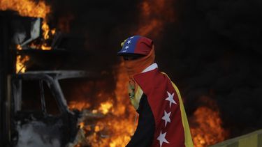Venezuela: Henrique Capriles afectado por gas en protesta