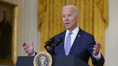 Sector demócrata amenaza frenar proyecto fiscal de Biden