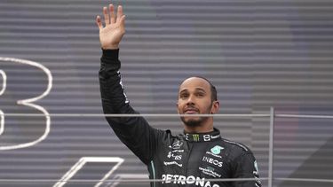 f1: en su 300ma carrera, lewis hamilton va por 1er triunfo de 2022