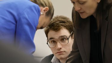abogada de nikolas cruz: debemos entender a la persona detras del crimen