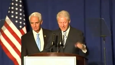 americateve | El ex presidente Bill Clinton estuvo esta tarde aquí en Miami con un mensaje muy claro para los votantes.