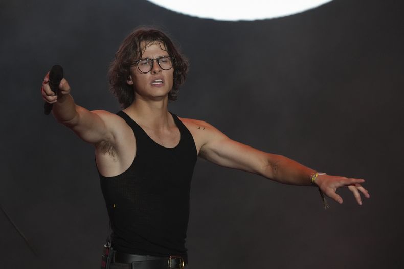 David Kushner durante su presentación en el festival Corona Capital en la Ciudad de México, el viernes 15 de noviembre de 2024. (Foto AP/Eduardo Verdugo)