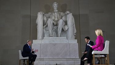 Trump asegura que reapertura es posible protegiendo la salud