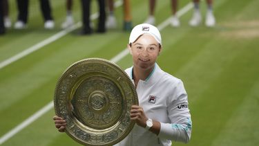 Ash Barty sigue en las noticias, no en las canchas