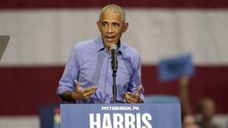 El expresidente Barack Obama habla durante un mitin de campaña en apoyo a la candidata presidencial demócrata, la vicepresidenta Kamala Harris, el jueves 10 de octubre de 2024, en el Fitzgerald Field House de la Universidad de Pittsburgh, en Pittsburgh. (Foto AP/Matt Freed)