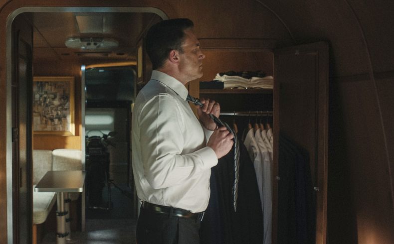 Esta imagen publicada por Amazon muestra a Ben Affleck en una escena de The Accountant 2. (Prime-Amazon Content Services via AP)